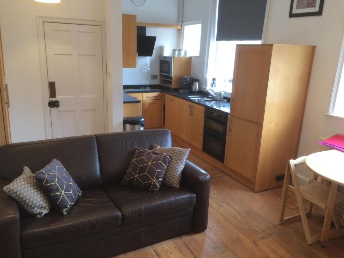 Centre - The Old Committee Room-free Parking *